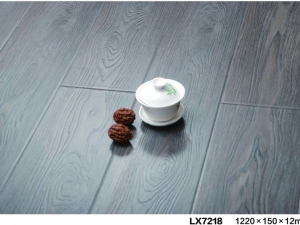 立象地板 强化木地板 LX7218地板效果图