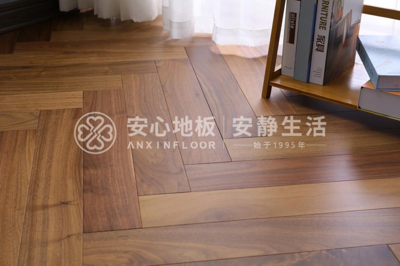 安心地板：实木地板需要打蜡保养吗？_4